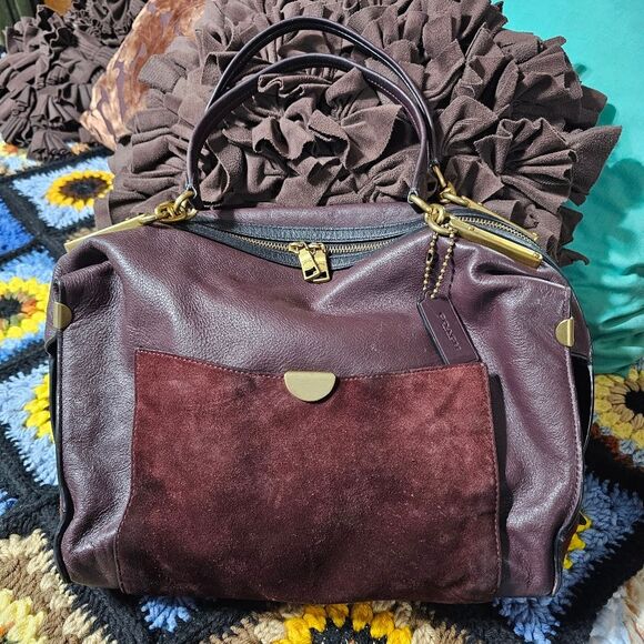 Coach Darla 32 Shoulder Bag in Burgundy Leather and Suede Purse - Picture 1 of 10